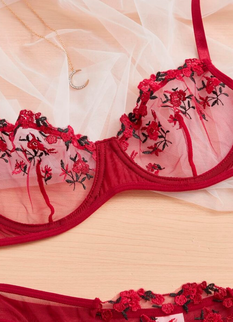 Set Seducción Carmesí Floral
